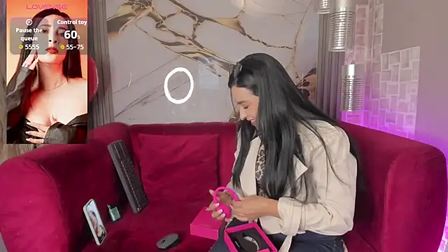 Bella williamss  online show from November 29, 8:12 pm