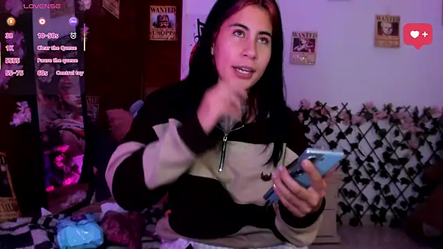 Snapshot of Minami_Nakamura chatting on February 19, 1:56 am Minami Nakamura online show from February 19, 1:56 am