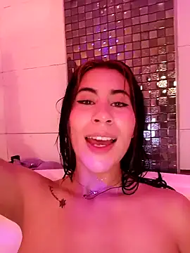 Snapshot of Minami_Nakamura chatting on February 28, 3:18 am Minami Nakamura online show from February 28, 3:18 am