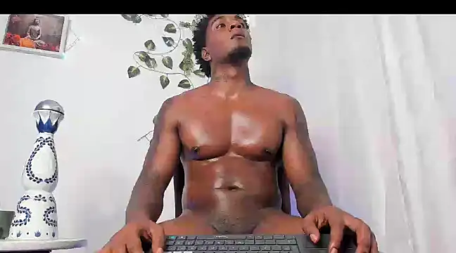 LOGAN DRAKE online show from March 14, 9:46 am