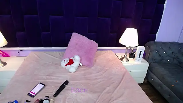LeaMoreau  online show from March 1, 6:13 am