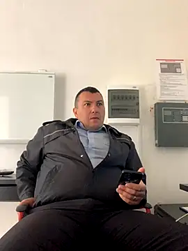 Snapshot of Mike8523 chatting on September 10, 6:02 am Mike8523 online show from September 10, 6:02 am