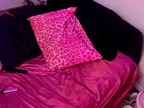 ChrryFoxx online show from December 2, 9:36 am