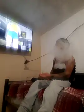 Snapshot of Elcabezhupas97 chatting on November 23, 4:29 pm Elcabezhupas97 online show from November 23, 4:29 pm