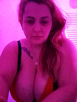 Snapshot of Molly7711 chatting on February 24, 8:03 pm Molly7711 online show from February 24, 8:03 pm