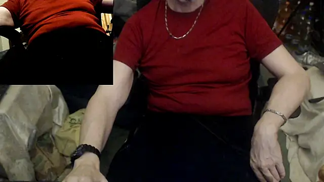 maxdaddy690 online show from April 7, 7:25 pm