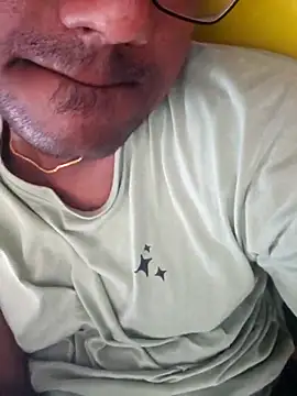 Snapshot of wildfun_ chatting on October 25, 8:33 am wildfun  online show from October 25, 8:33 am