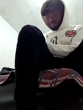 Snapshot of aventuraparatiM_o_r_e chatting on February 26, 4:25 am aventuraparatiM o r e online show from February 26, 4:25 am