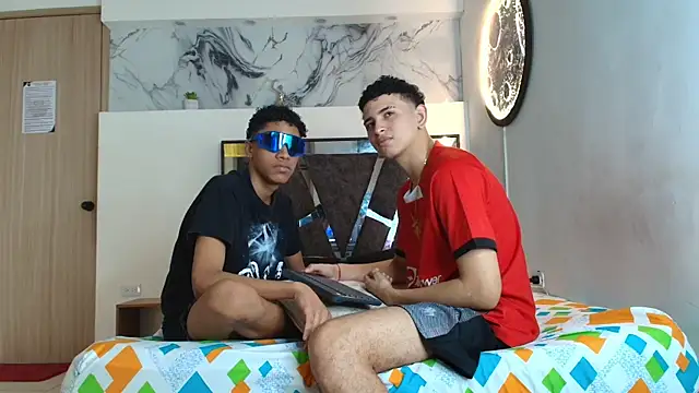 KING OFF BOYS online show from October 6, 1:19 pm