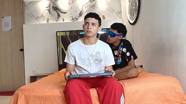 KING OFF BOYS online show from October 13, 1:22 pm