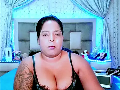 Snapshot of indiantopaz694u chatting on September 11, 4:23 am indiantopaz694u online show from September 11, 4:23 am