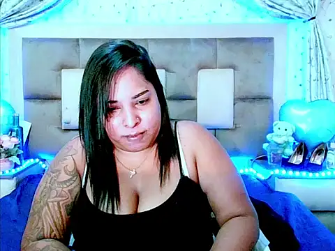 Snapshot of indiantopaz694u chatting on October 6, 5:38 am indiantopaz694u online show from October 6, 5:38 am