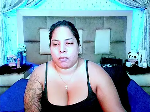 Snapshot of indiantopaz694u chatting on October 30, 4:03 am indiantopaz694u online show from October 30, 4:03 am