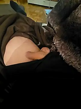 Snapshot of DearRusting chatting on March 28, 8:52 pm DearRusting online show from March 28, 8:52 pm