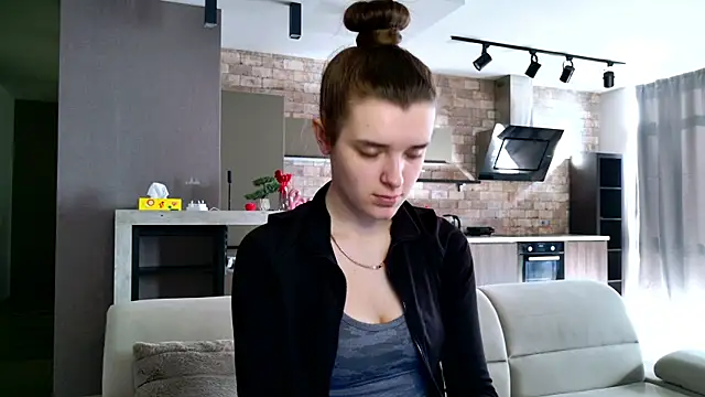 misssparky online show from March 15, 7:31 am