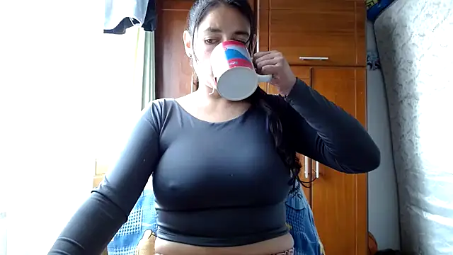 Escarcha-blue online show from May 12, 7:11 pm