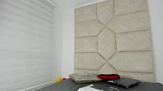 Vaiolett Smith online show from September 24, 10:51 am