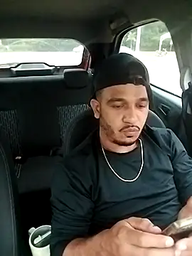 Snapshot of Lindp190194 chatting on February 7, 9:40 pm Lindp190194 online show from February 7, 9:40 pm