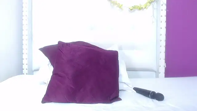 naughty teen18 online show from March 4, 4:52 pm