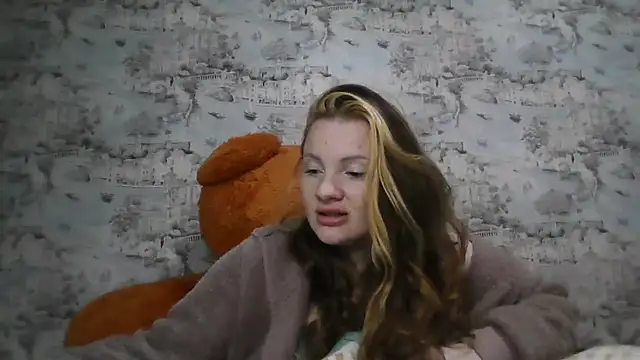 Eveline May online show from October 23, 3:00 pm