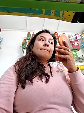 roxanasexy2025 online show from February 7, 2:32 pm