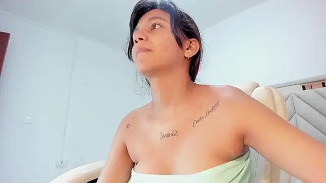 Snapshot of gime_lara chatting on September 25, 12:09 pm gime lara online show from September 25, 12:09 pm