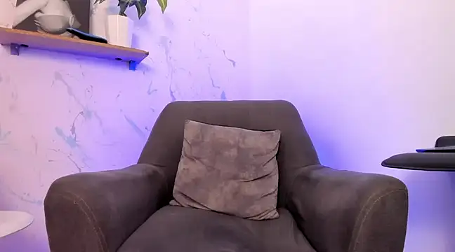 Snapshot of mely_maxyn chatting on February 27, 3:37 pm mely maxyn online show from February 27, 3:37 pm