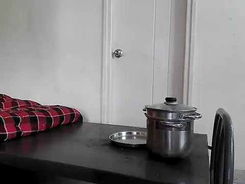 Snapshot of fitbuddy1 chatting on October 18, 10:38 am fitbuddy1 online show from October 18, 10:38 am