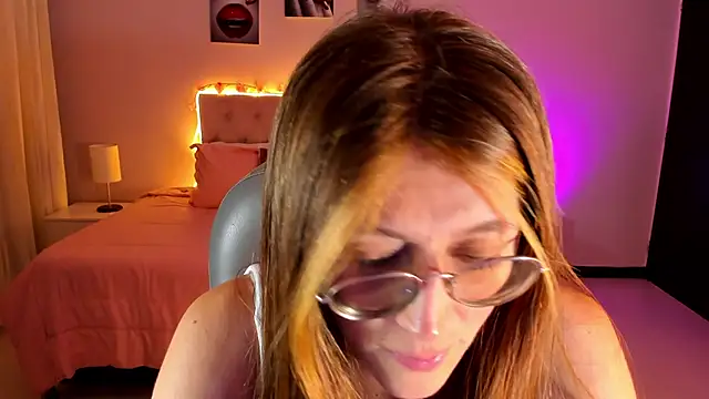 Emily Warren  online show from March 19, 7:51 pm