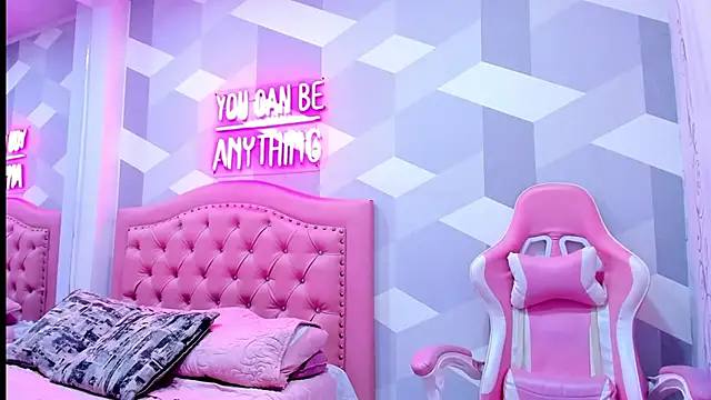 Snapshot of Gianna_Watson chatting on March 3, 4:14 pm Gianna Watson online show from March 3, 4:14 pm