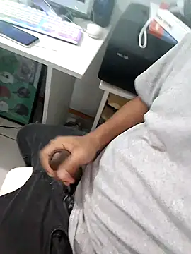 Snapshot of Perick72 chatting on March 10, 9:51 pm Perick72 online show from March 10, 9:51 pm