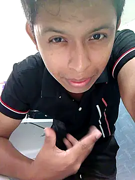 Snapshot of Perick72 chatting on March 17, 4:54 pm Perick72 online show from March 17, 4:54 pm