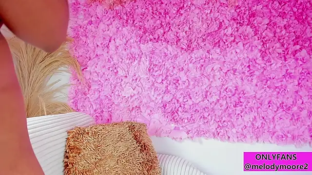 Melodymoore  online show from November 13, 10:08 pm