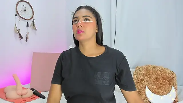 Snapshot of Melodymoore_ chatting on April 14, 7:31 pm Melodymoore online show from April 14, 7:31 pm