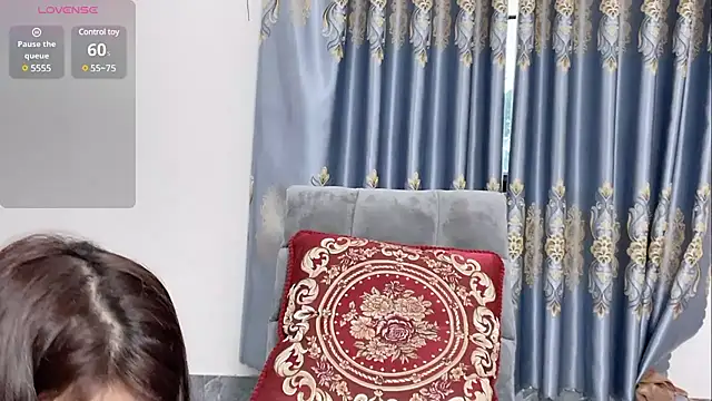 Snapshot of shishi_101 chatting on March 4, 1:23 am shishi 101 online show from March 4, 1:23 am