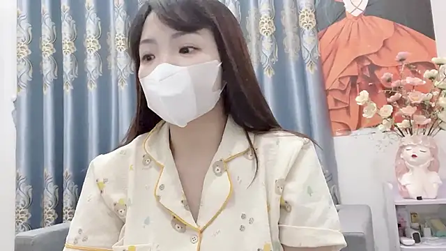 Snapshot of shishi_101 chatting on October 5, 7:28 am shishi 101 online show from October 5, 7:28 am