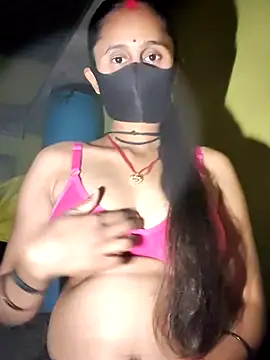 Snapshot of Divya_Chandok chatting on December 5, 7:39 am Divya Chandok online show from December 5, 7:39 am