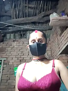 Snapshot of Divya_Chandok chatting on February 7, 7:01 am Divya Chandok online show from February 7, 7:01 am