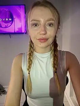 Snapshot of EvaBrooklyn chatting on March 14, 5:46 pm EvaBrooklyn online show from March 14, 5:46 pm