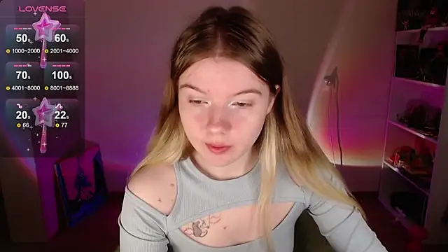 Strawberry juli online show from September 29, 6:40 am