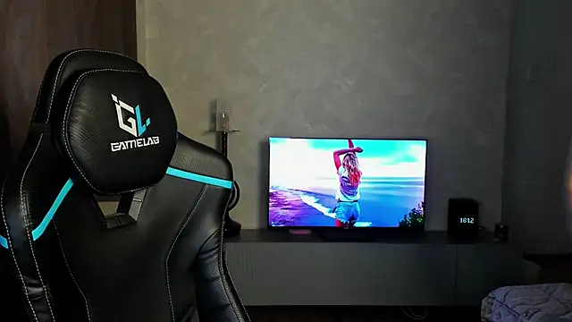 TravisRevas online show from March 8, 3:13 pm