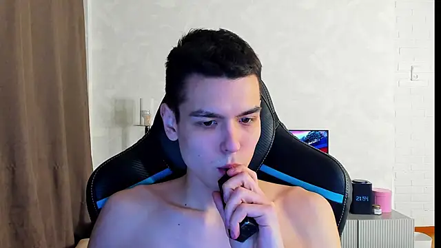 TravisRevas online show from March 13, 6:56 pm