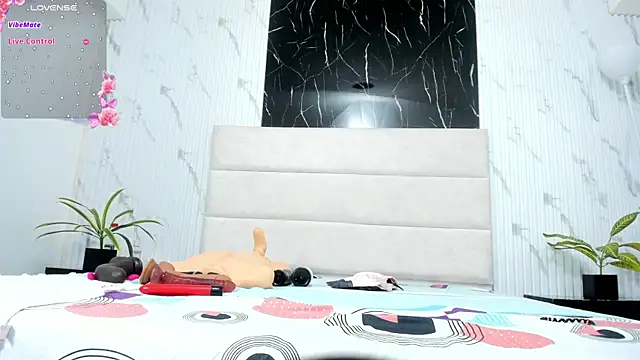 ZoeeG online show from March 15, 3:18 am