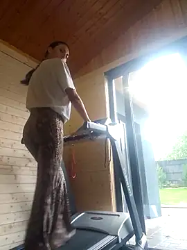 Snapshot of zoeylarkens chatting on October 6, 2:47 pm zoeylarkens online show from October 6, 2:47 pm