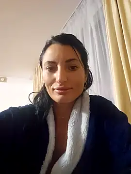 zoeylarkens online show from November 19, 6:30 pm