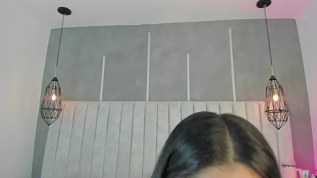 Snapshot of Haily_b chatting on January 7, 8:22 pm Haily b online show from January 7, 8:22 pm