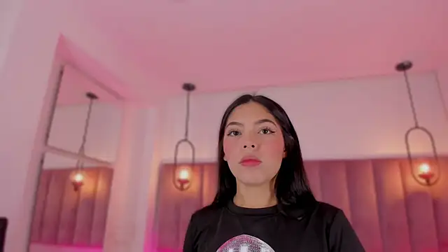 Snapshot of Haily_b chatting on January 10, 8:21 pm Haily b online show from January 10, 8:21 pm