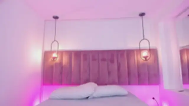 Snapshot of Haily_b chatting on February 2, 9:24 pm Haily b online show from February 2, 9:24 pm