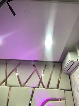 Madisson-Rivas online show from March 21, 8:12 pm