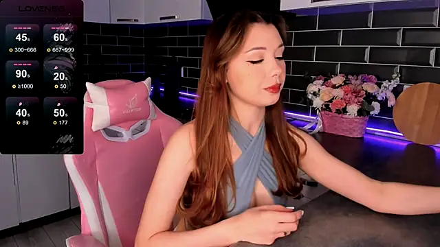 EmmaVictori1 online show from November 18, 7:02 am